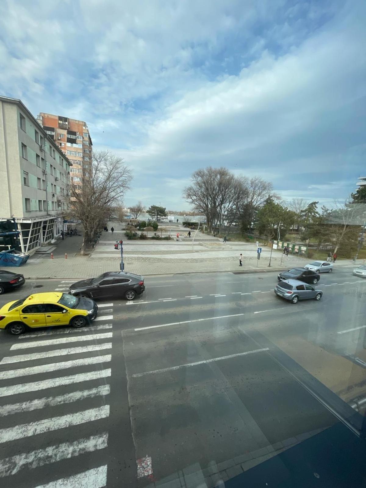 דירות Apartament Central טולצ'אה מראה חיצוני תמונה
